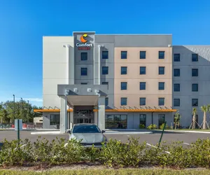 Photo 2 - Comfort Suites Fort Myers East I-75