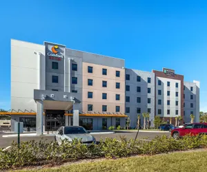 Photo 2 - Comfort Suites Fort Myers East I-75