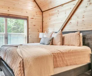 Photo 5 - Ern803 - Beary Blue Oasis 2 Bedroom Cabin