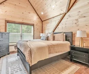 Photo 4 - Ern803 - Beary Blue Oasis 2 Bedroom Cabin