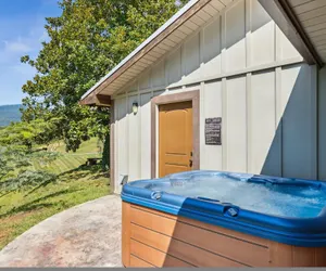 Photo 5 - Private 15 Acres w Pond Hot Tub Game Room