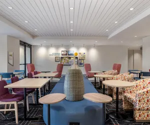 Photo 5 - Home2 Suites By Hilton Ames