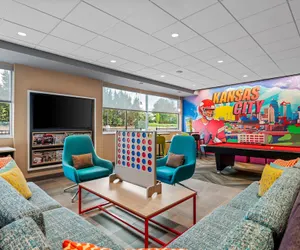 Photo 4 - Tru By Hilton Kansas City Airport