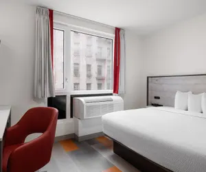 Photo 3 - Ramada By Wyndham Brooklyn Near Flatbush