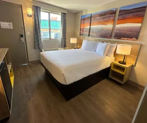 Photo 2 - Days Inn by Wyndham Farmington NM