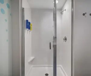 Photo 2 - Tru By Hilton Stockbridge