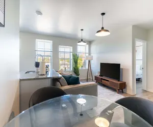 Photo 4 - Modern Retreat Near Henry Ford