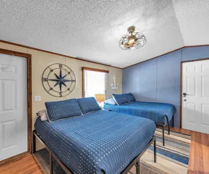 Photo 3 - Nautical Nest - 1 Bedroom Hotel Room by The Lodges at Fossil Creek