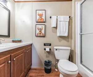 Photo 5 - Gone Fishin' - 1 Bedroom Hotel Room by The Lodges at Fossil Creek