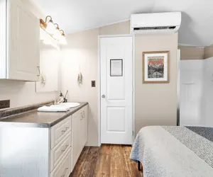 Photo 3 - Daze Off - Pet Friendly Suite 1 Bedroom Hotel Room by The Lodges at Fossil Creek