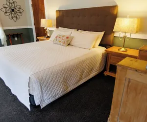 Photo 5 - Newfound Lake Inn