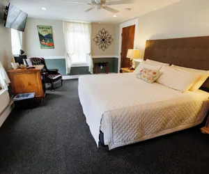 Photo 3 - Newfound Lake Inn