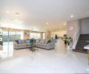 Photo 4 - Stunning 15 Suites Close to Disney