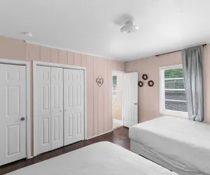 Photo 3 - Blushing Bungalow