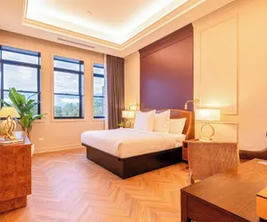 Photo 5 - Sinclair Suites