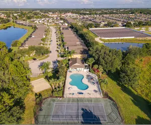 Photo 5 - Scuttle Vacation Pool Home W Spa