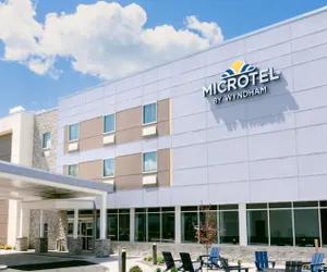 Photo 2 - Microtel Inn & Suites by Wyndham Prattville Montgomery