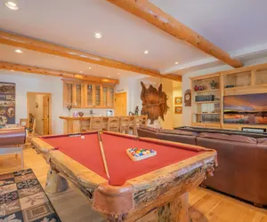 Photo 2 - Bearfoot Bungalow