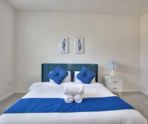 Photo 4 - Hotel Styled Bedrooms in a Villa