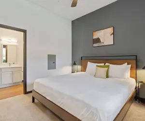 Photo 2 - Cozysuites Mass w Parking Lounge Roof Deck 34