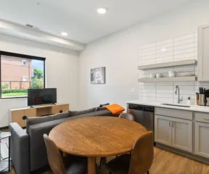Photo 4 - Cozysuites Mass w Parking Lounge Roof Deck 34
