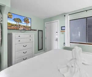 Photo 4 - Bluewater Resort 207