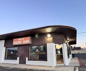 Photo 2 - Bryce Park Inn