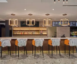 Photo 4 - Courtyard by Marriott Denver Downtown Stadium Area