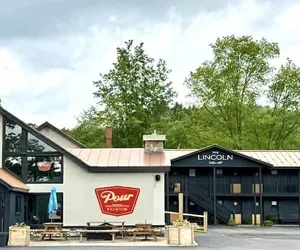 Photo 2 - The Lincoln Boutique Motel