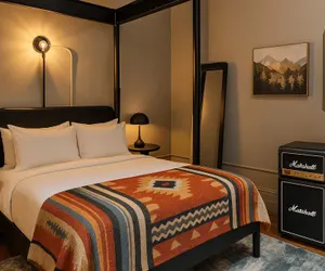 Photo 2 - The Well Hotel & Taproom