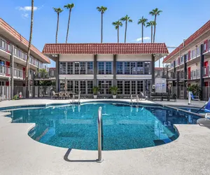 Photo 2 - Tempe Oasis