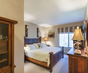 Photo 4 - Seven Springs Resort 1br Condo, Shuttle To Slopes! 1 Bedroom Condo