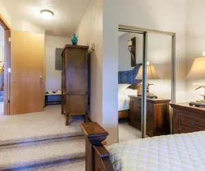 Photo 3 - Seven Springs Resort 1br Condo, Shuttle To Slopes! 1 Bedroom Condo