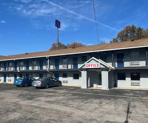 Photo 2 - Studio 6 Suites Hurricane, Wv