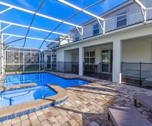 Photo 2 - More Space Than Needed Huge 6 Bedroom Home! 6 Villa