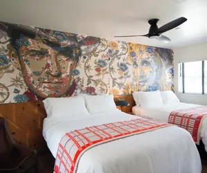 Photo 3 - Talbot Commons Hotel
