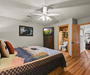 Photo 5 - Abby's Hillside Happiness 2 Bedroom Cabin
