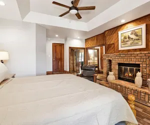 Photo 4 - Serenity Cove Lake House #2472 by Big Bear Vacations