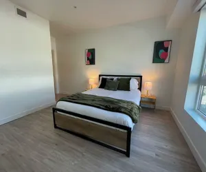 Photo 4 - Chic Urban Retreat in Heart of LA