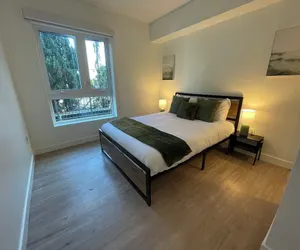 Photo 3 - Chic Urban Retreat in Heart of LA