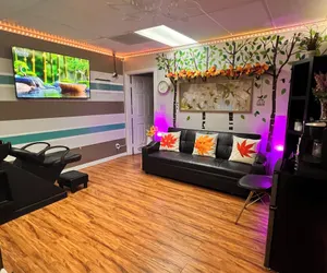 Photo 2 - OASIS ROOM RENTAL