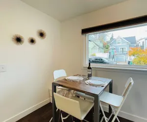 Photo 5 - Phinneywood Cottage - Greenlake - Zoo