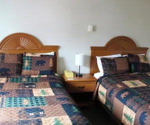 Photo 3 - The Lake George Inn