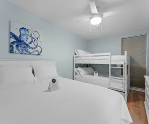 Photo 4 - White Caps 302