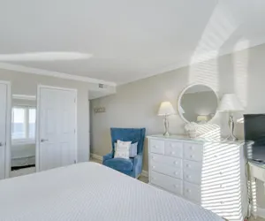 Photo 2 - The Breakers 44