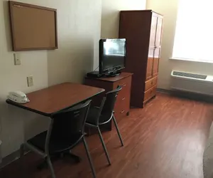 Photo 3 - BEST STUDIO INN