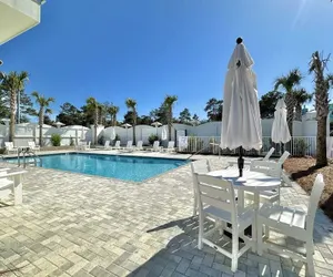 Photo 2 - Nacho Beach House by Avantstay Inlet Beach Sleeps 10 + Pool