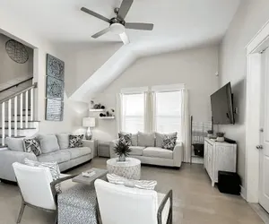 Photo 5 - Nacho Beach House by Avantstay Inlet Beach Sleeps 10 + Pool