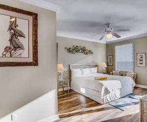 Photo 2 - Grandview East 1002