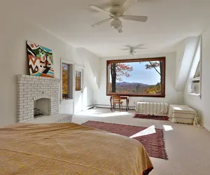 Photo 3 - Mountainview Escape 4 Bedroom Home
